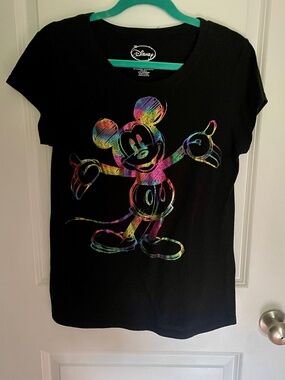 Disney/Mickey Mouse rainbow shirt
